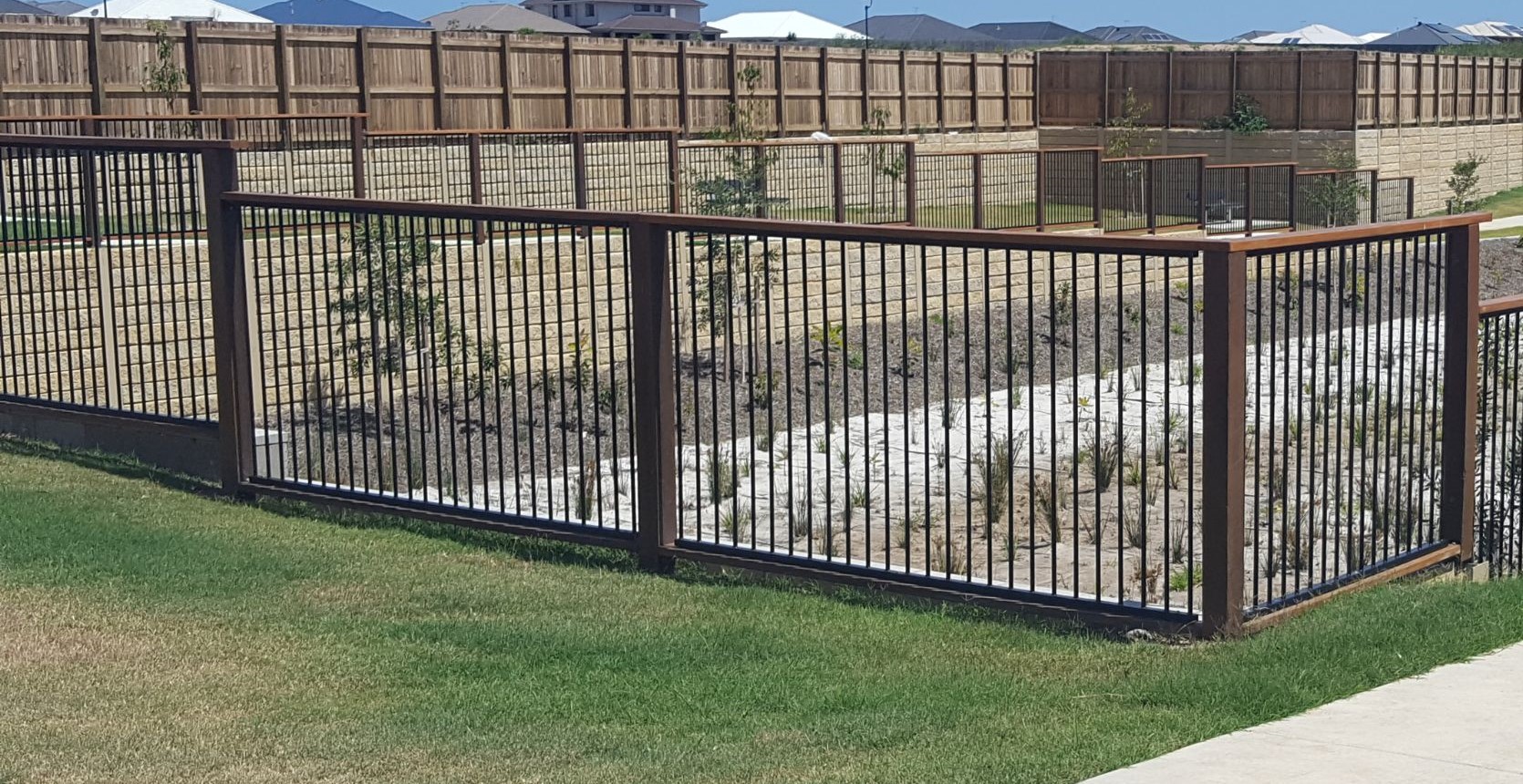 Aluminium Fence 3